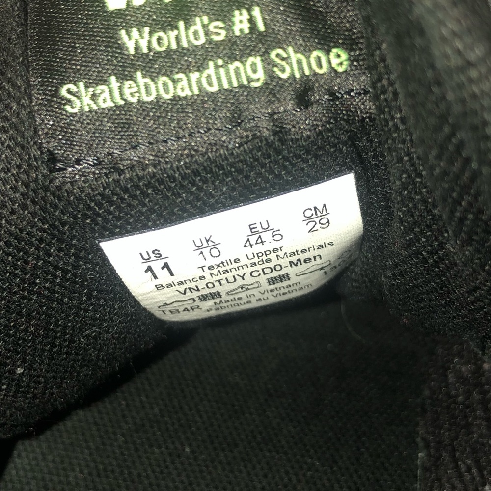 Vans black and lime green shoes - Picture 5 of 5